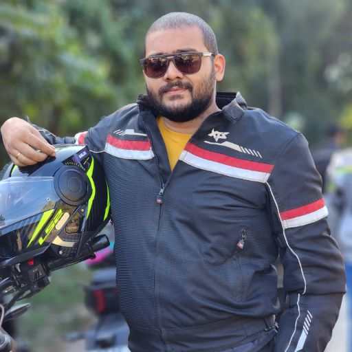 Wifey insisted on a photo stop at this scenic overlook on the way to Shillong, and I’m glad she did.